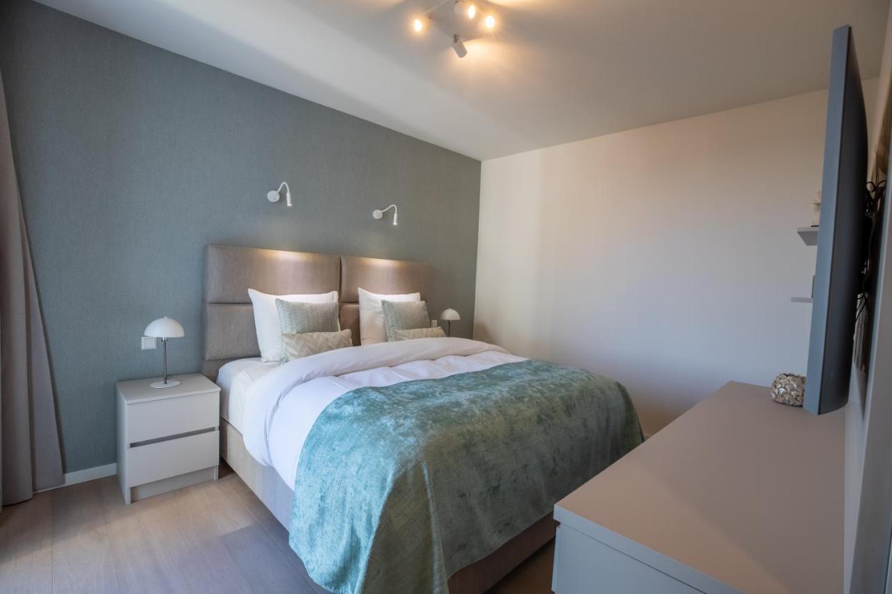 By Sea, Full Sea View, Balcony, Use Of Hotel Pool And Sauna Cadzand Bagian luar foto